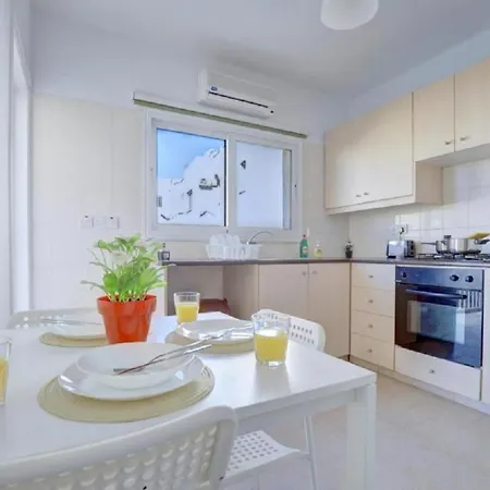 Nicolas 's Place *